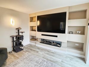Lounge- click for photo gallery